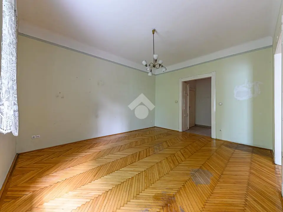 Lakás eladó – Budapest