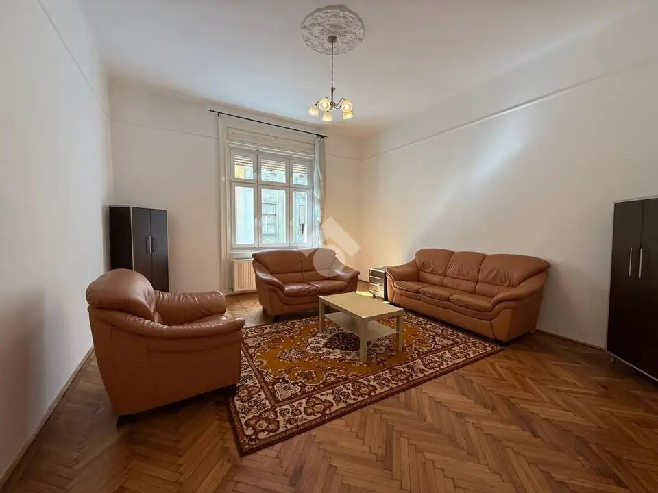 Lakás eladó – Budapest