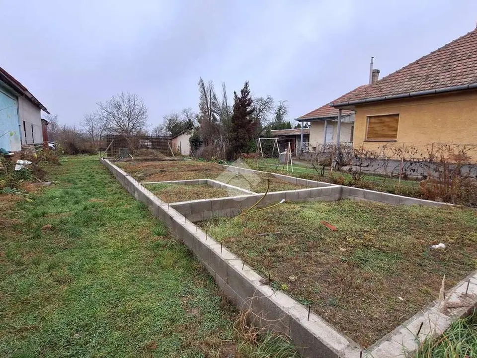 Lakóövezeti telek eladó – Sződ