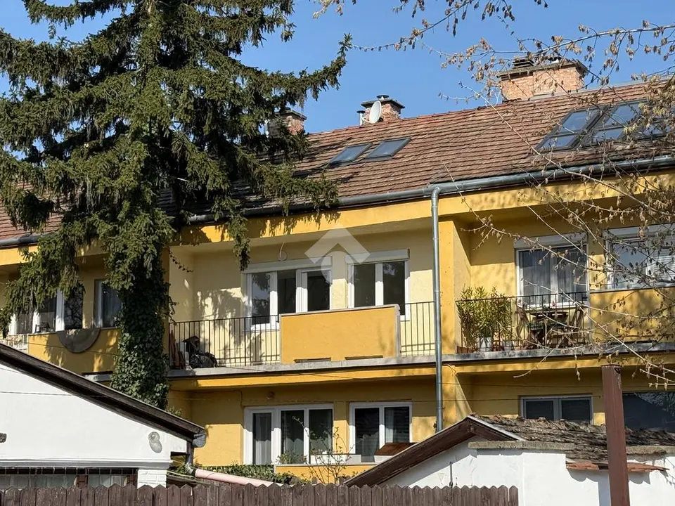 Lakás eladó – Szentendre