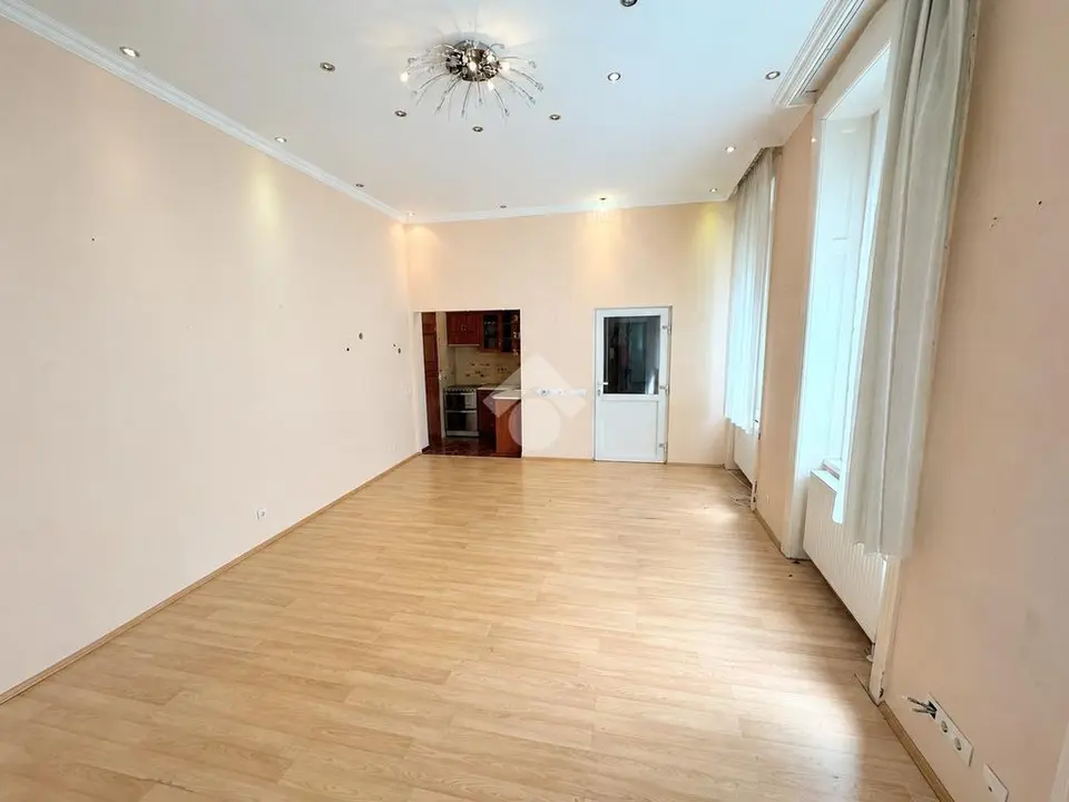 Lakás eladó – Budapest