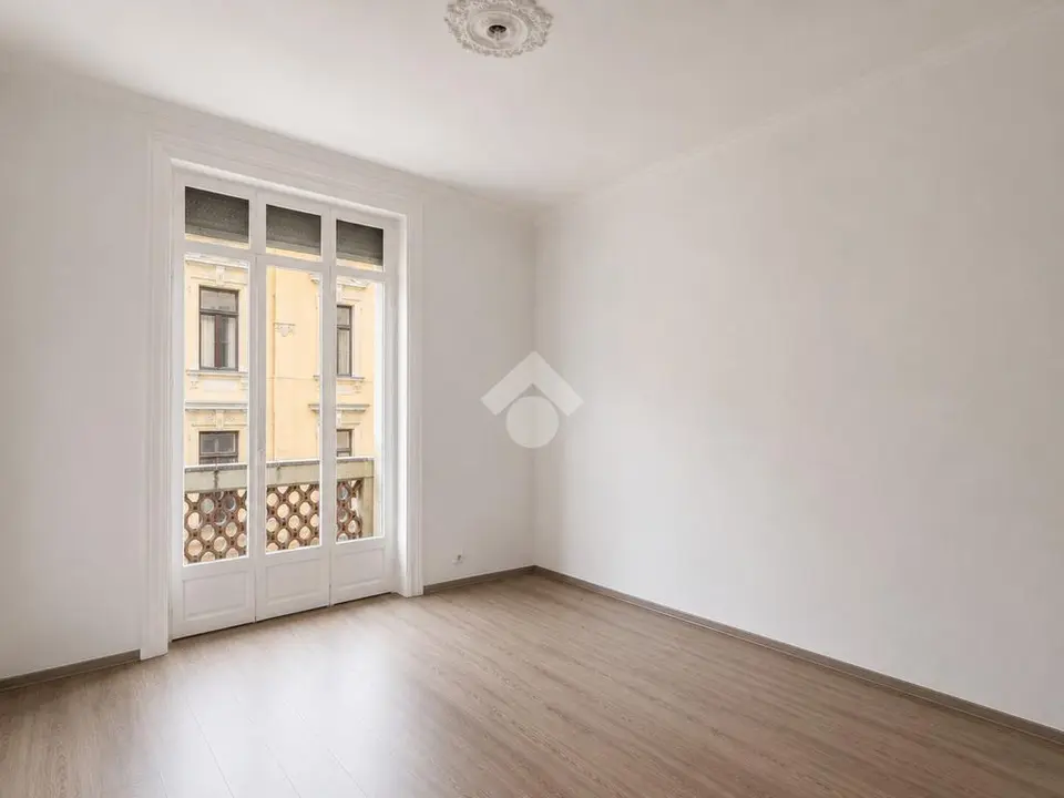Lakás eladó – Budapest