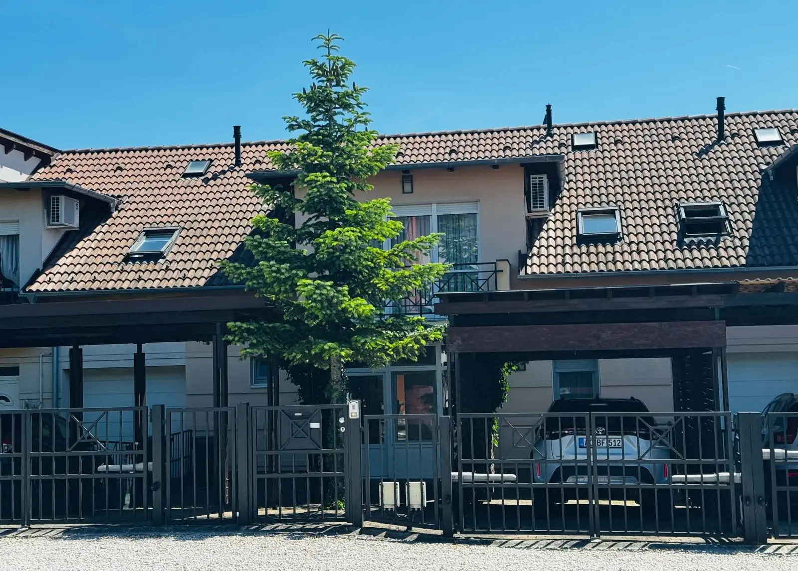 Eladó kétszintes sorház Keszthelyen